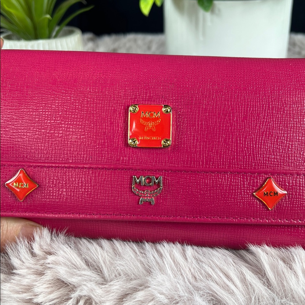 MCM Vintage Pink Leather Continental Tri-Fold Wallet - Picture 9 of 15